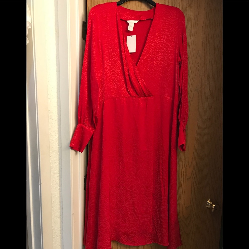 🌹RED DRESS!!! - Picture 2 of 5